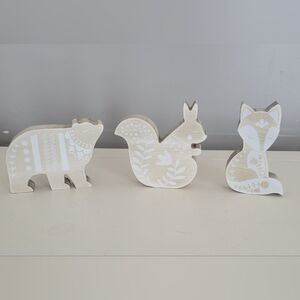Decocrated Wood Animal Figurines Decor